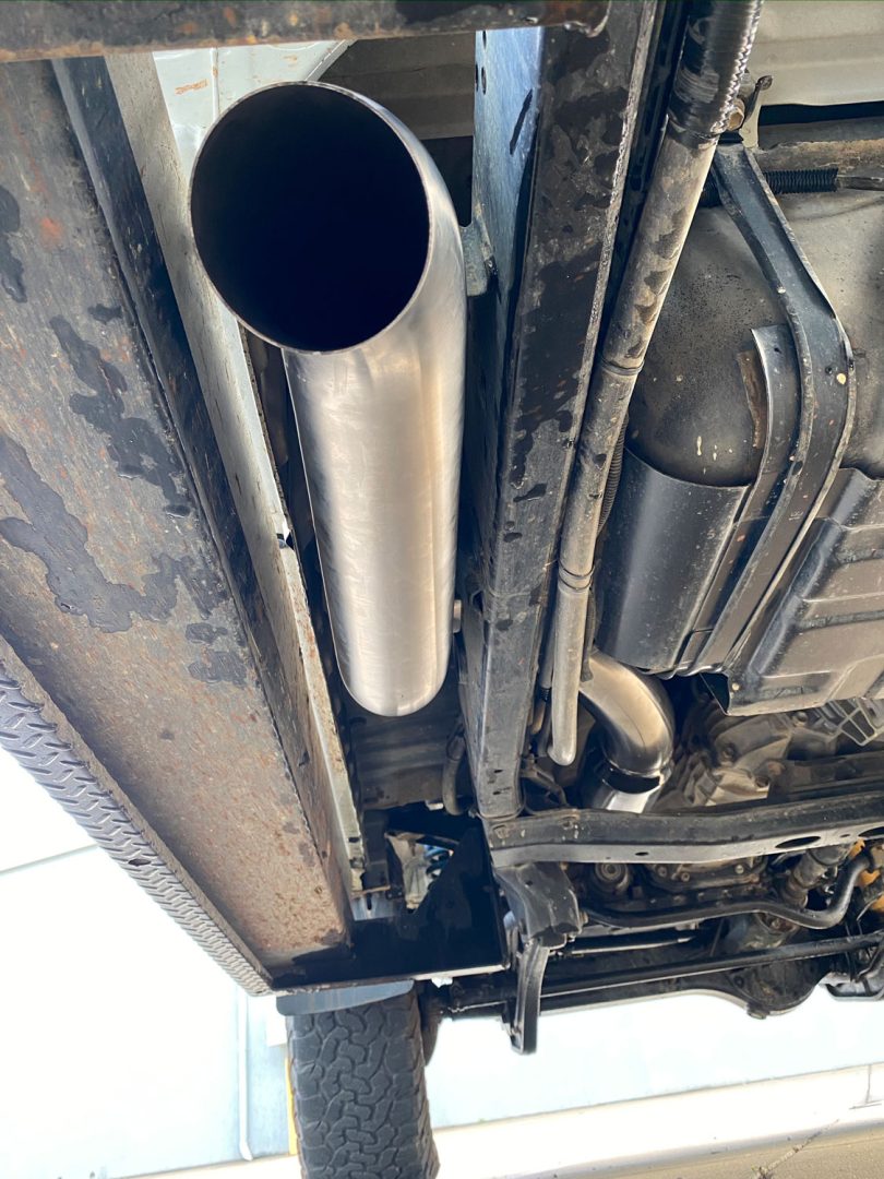 Fatz VDJ79 Single Cab 4" DUEL TANK, Side Exit Exhaust. - Image 4